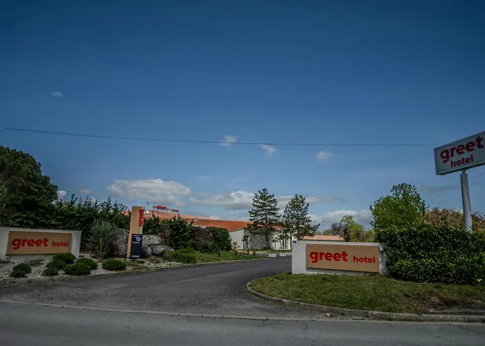 Greet Hotel Castres Saix